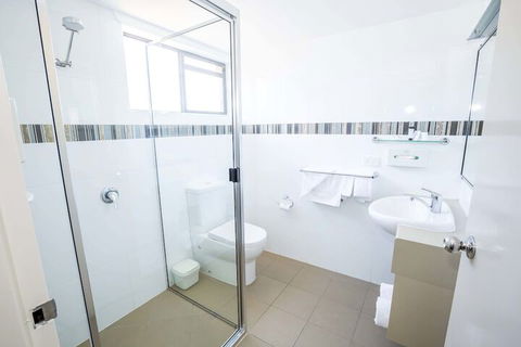 Apple & Grape Motel - Rent Accommodation 6