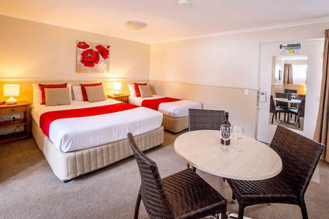 Apple & Grape Motel - Rent Accommodation 1