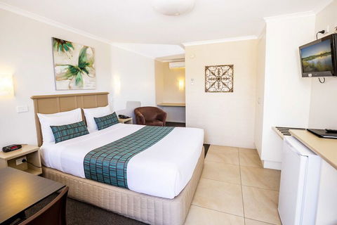 Apple & Grape Motel - Rent Accommodation 7
