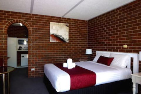 Healesville Motor Inn - Rent Accommodation 1