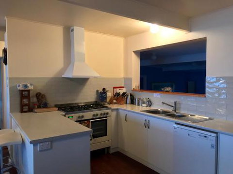 The Beach Shack - Rent Accommodation 3