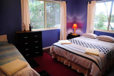 The Beach Shack - Rent Accommodation 4