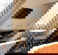 Mercure Orange - Rent Accommodation