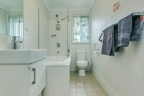 An Ideal Wine Country Getaway Villa - Rent Accommodation 3