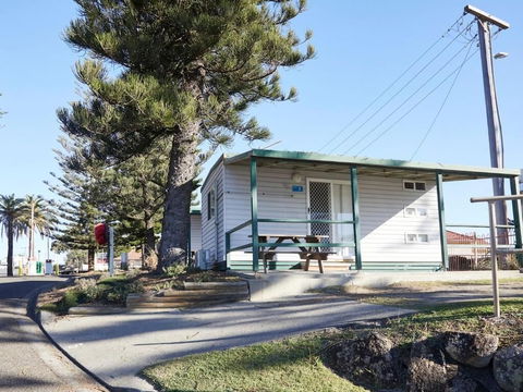 Horseshoe Bay Holiday Park - Rent Accommodation 1