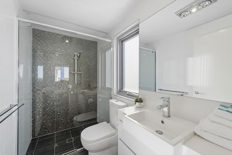 Iroise Beachside Apartment - Rent Accommodation 2