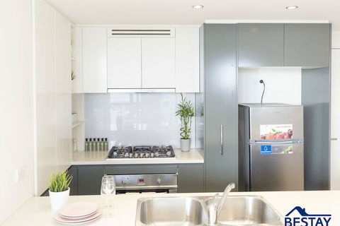 Waterview Spacious Family Friendly House SH1006 - Rent Accommodation 3
