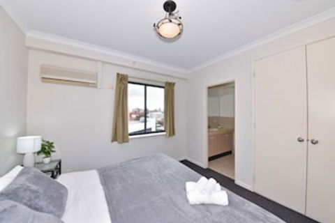 East Perth 2 X 1 Trendy Apartment - Rent Accommodation 5
