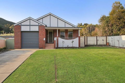 Abbey Rose - Bright, VIC - Rent Accommodation 2