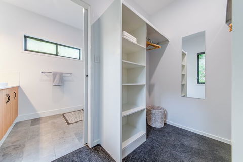 Hillside Haven Airlie Beach - Rent Accommodation 7