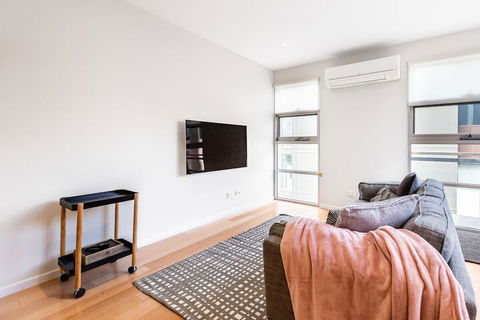 Hotham, 2BDR North Melbourne Apartment - Rent Accommodation 6