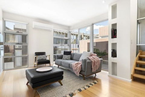 Hotham, 2BDR North Melbourne Apartment - Rent Accommodation 0