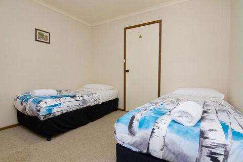 Alrima Lodge Bright - Rent Accommodation 2