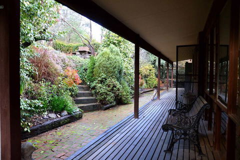 Alrima Lodge Bright - Rent Accommodation 7