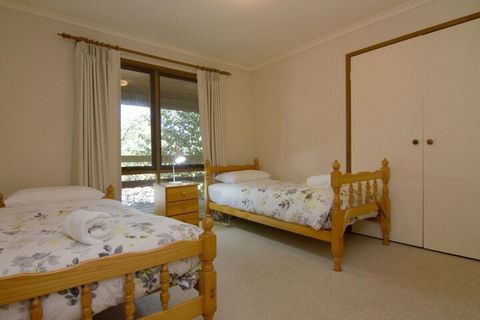 Alrima Lodge Bright - Rent Accommodation 5