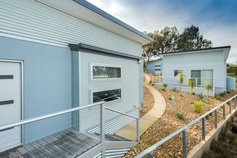 Albury Yalandra Apartment 5 - Rent Accommodation 0