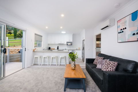 Albury Yalandra Apartment 5 - Rent Accommodation 1