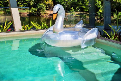 Alkira Award Winning Luxury Holiday Home - Rent Accommodation 5