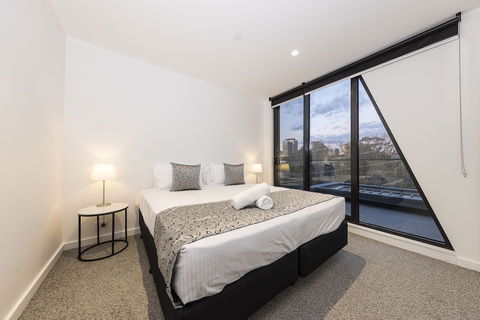 Q Squared Serviced Apartments - Rent Accommodation 1