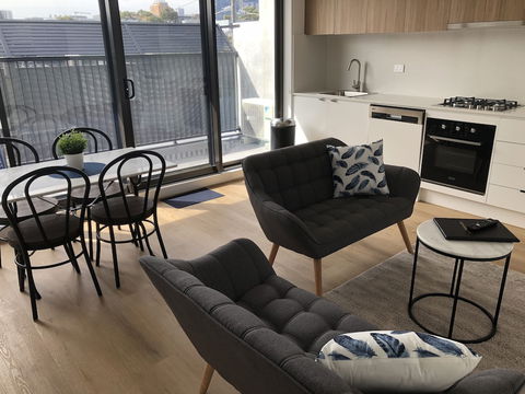 Q Squared Serviced Apartments - Rent Accommodation 5