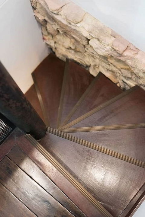 Historic 1890s House With Terraced Backyard Deck H346 - Rent Accommodation 0
