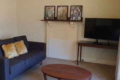 Old World Charm On Shannon - Rent Accommodation 1