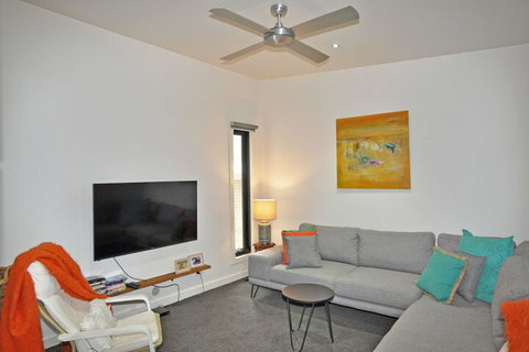 Luxury By THE SEA Close TO THE Beach - Rent Accommodation 5