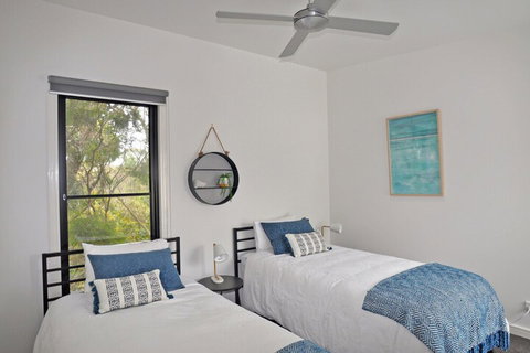 Luxury By THE SEA Close TO THE Beach - Rent Accommodation 3