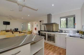 Airwalk Lodge Hostel - Rent Accommodation 0