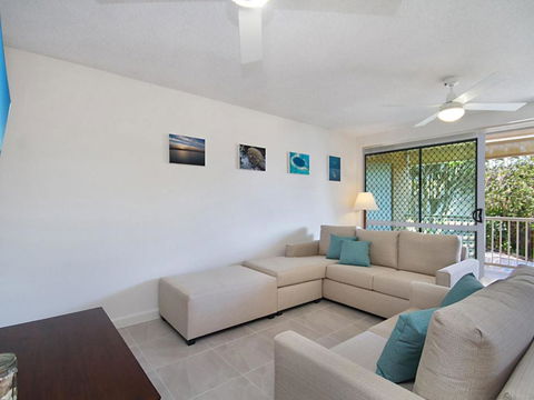 Woobera Unit 14 On The Hill Overlooking Tweed Heads & Coolangatta - Rent Accommodation 6