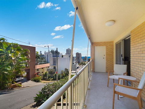 Woobera Unit 14 On The Hill Overlooking Tweed Heads & Coolangatta - Rent Accommodation 1