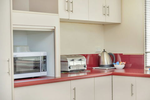 All Decked Out - Rent Accommodation 6