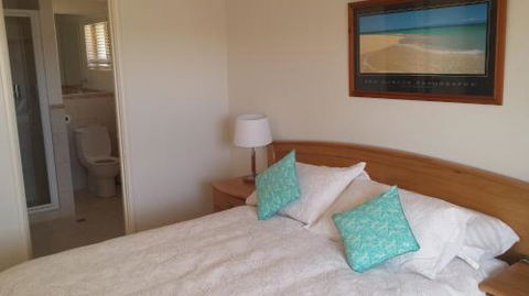 Alexander Drive B & B - Rent Accommodation 3