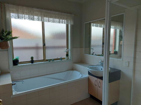 Annesley Central - Rent Accommodation 7