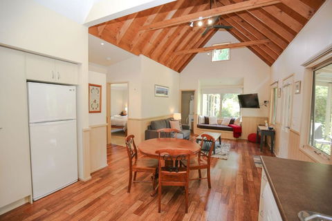Alpine Arnica Cottage 1 - Rent Accommodation 6