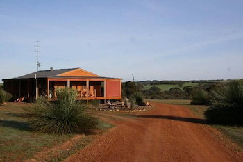 Eleanor River Homestead - Rent Accommodation 2