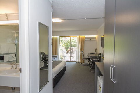 Quality Inn The Willows - Rent Accommodation 1