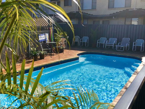 Bosuns Inn Motel - Rent Accommodation 4