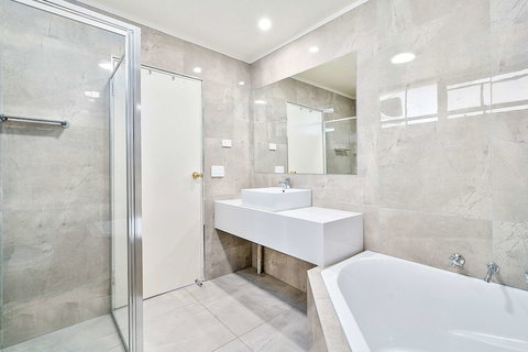 Quality Hotel Sherbourne Terrace - Rent Accommodation 4