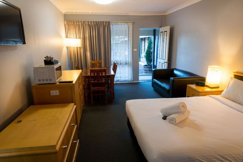 Old Maitland Inn - Rent Accommodation 3
