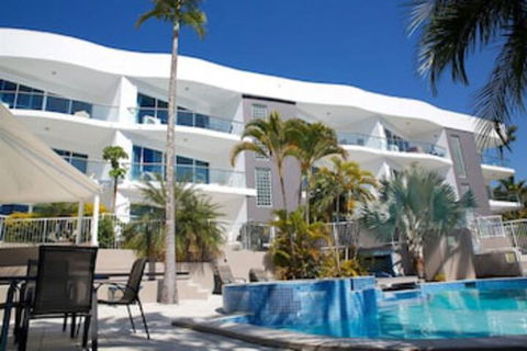 Arc Resort - Rent Accommodation 0