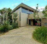 STYLISH HOLIDAY HOME OPPOSITE SURF - Rent Accommodation