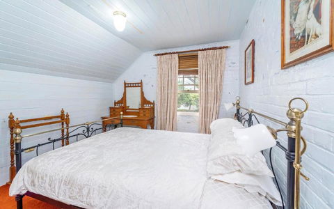 Azile 1875 Heritage Victorian Duplex - Rent Accommodation 5