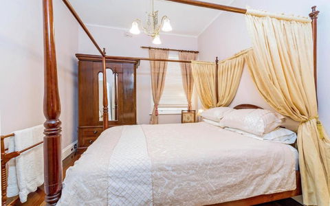 Azile 1875 Heritage Victorian Duplex - Rent Accommodation 3