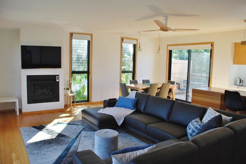 COASTAL BEAUTY On BRUCE - Rent Accommodation 2