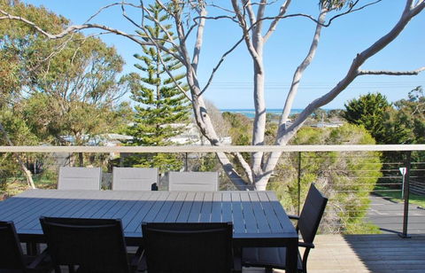 COASTAL BEAUTY On BRUCE - Rent Accommodation 1