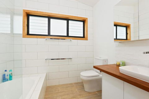 COASTAL BEAUTY On BRUCE - Rent Accommodation 4
