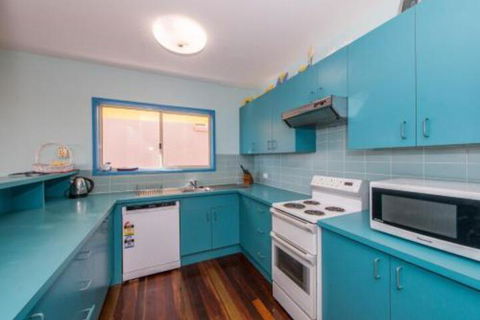 At Cylinder Unit 2 - Rent Accommodation 4