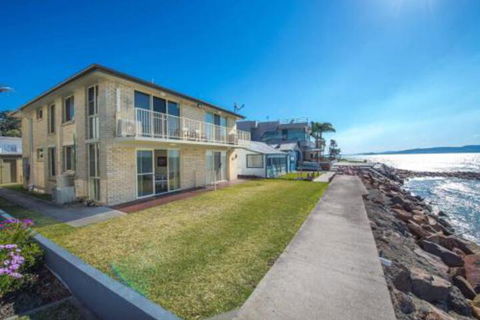 Alcheringa Unit 1 / 32 Sandy Point Road - Rent Accommodation 0