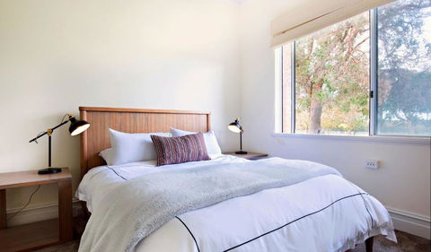 Cherubino Wines Guest Houses - Rent Accommodation 5